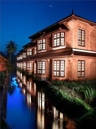 Premium Tek Büyük Yataklı Oda