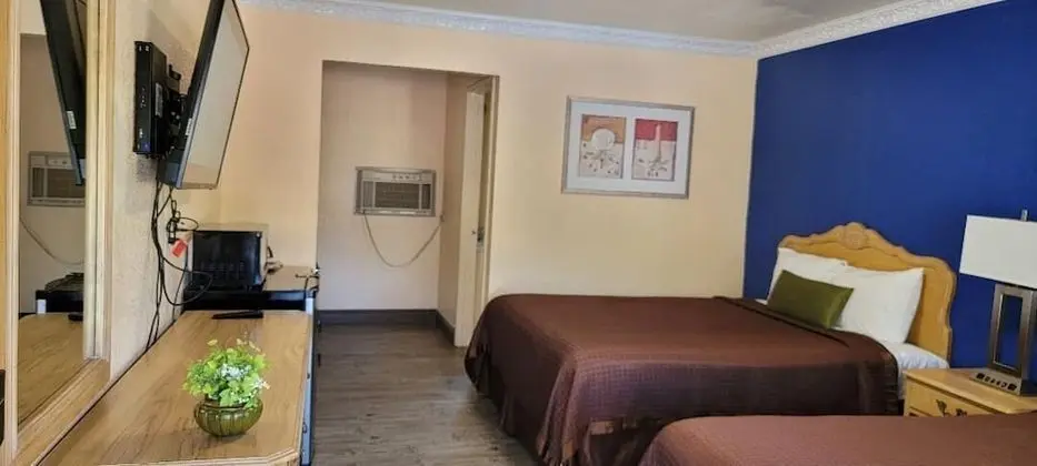 Oda, 2 Büyük (Queen) Boy Yatak, Sigara İçilmez, Özel Banyo