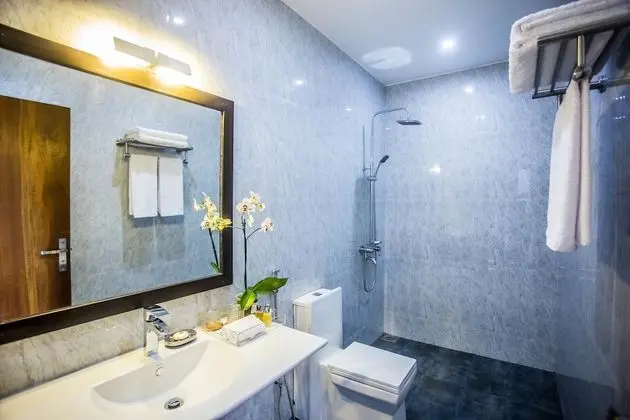 Deluxe Tek Büyük Yataklı Oda, Deniz Manzaralı