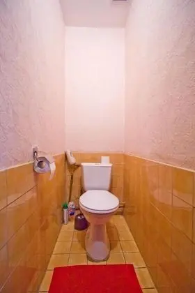 Dört Kişilik Oda, Ortak Banyo, Şehir Manzaralı
