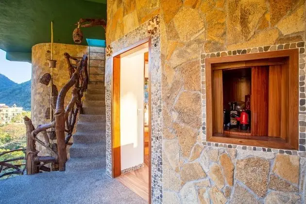 New Tower-Eagle Love Nest Ocean View
