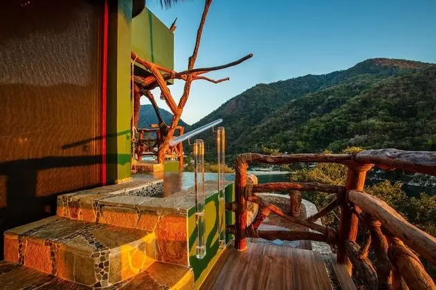 New Tower-Eagle Love Nest Ocean View