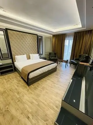 Suite,Şehir Manzaralı,Fransız Balkonlu