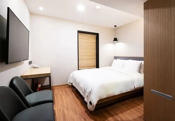Deluxe Tek Büyük Yataklı Oda