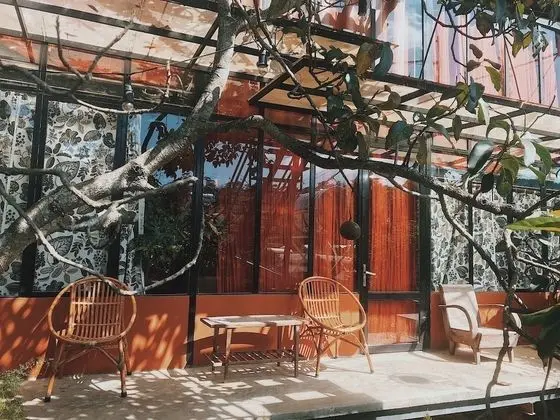 Ortak Ranzalı Oda, 1 Tek Kişilik Yatak