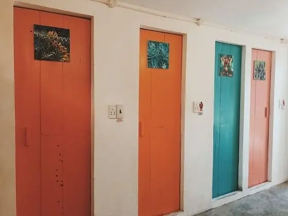 Ortak Ranzalı Oda, 1 Tek Kişilik Yatak