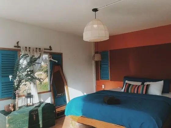Tek Büyük Yataklı Oda, Ortak Banyo