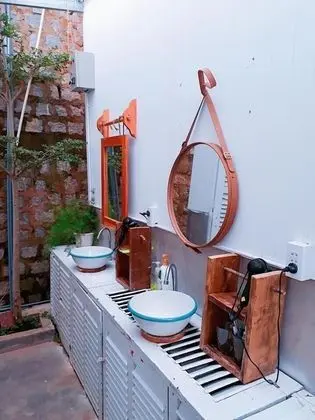 Tek Büyük Yataklı Oda, Ortak Banyo