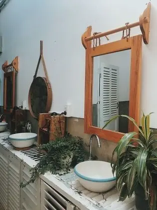 Tek Büyük Yataklı Oda, Ortak Banyo