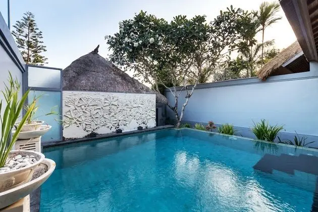 Villa, 3 Yatak Odası, Havuz Manzaralı
