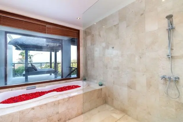 Villa, 3 Yatak Odası, Havuz Manzaralı