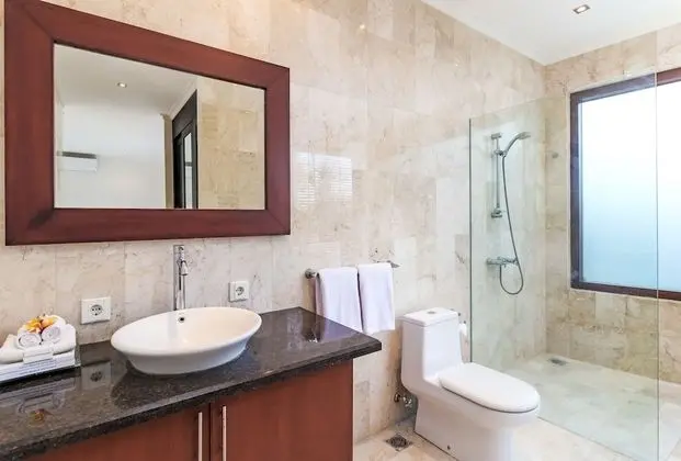 Villa, 3 Yatak Odası, Havuz Manzaralı