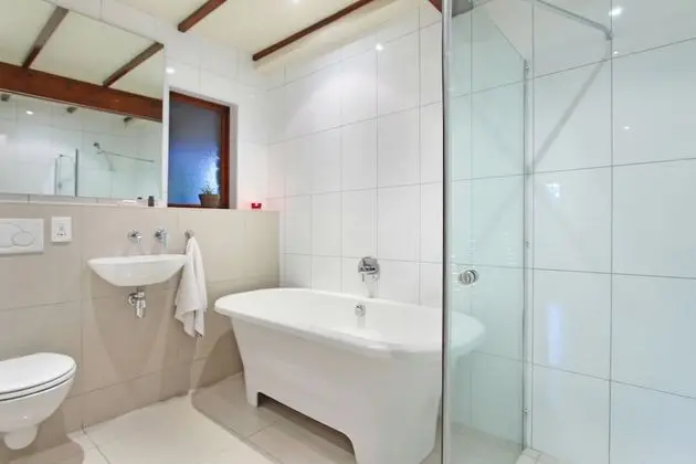 Luxury Oda