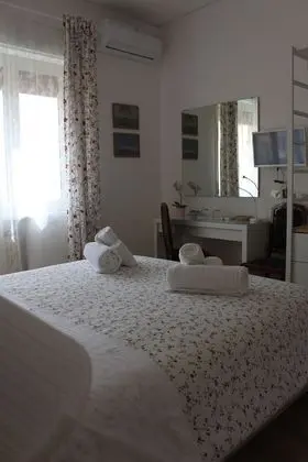 Classic Oda, Vadi Manzaralı (Private External Bathroom)