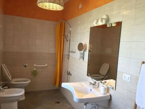 Classic Tek Büyük veya İki Ayrı Yataklı Oda, Tepe Manzaralı