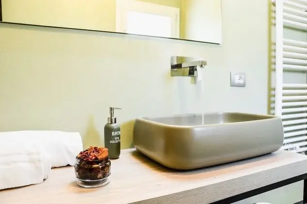 Comfort Tek Büyük veya İki Ayrı Yataklı Oda