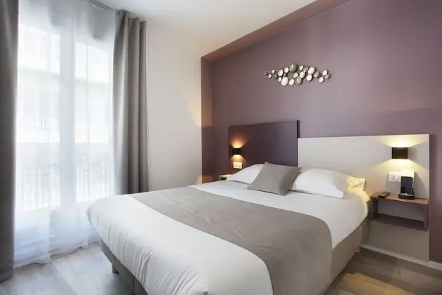 Comfort Tek Büyük Yataklı Oda