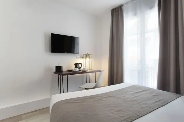 Comfort Tek Büyük Yataklı Oda
