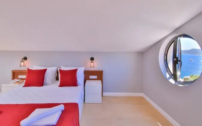 Çatı Katı Deluxe Oda,deniz Manzaralı,balkonlu