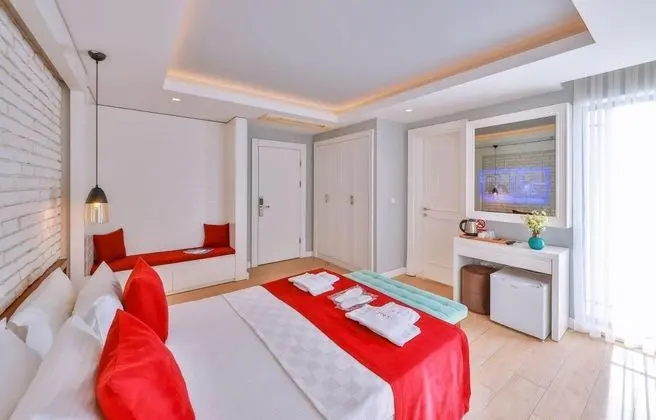 Standart Oda,manzarasız,fransız Balkonlu