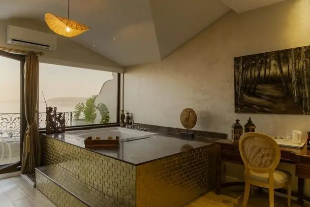 Presidential Suite,Göl Manzaralı,Jakuzili