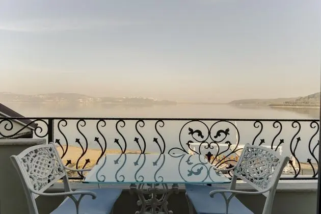 Presidential Suite,Göl Manzaralı,Jakuzili