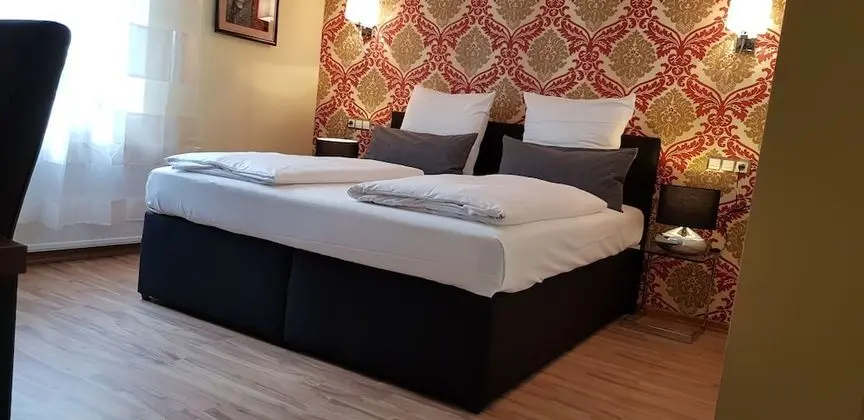 Comfort Tek Büyük veya İki Ayrı Yataklı Oda
