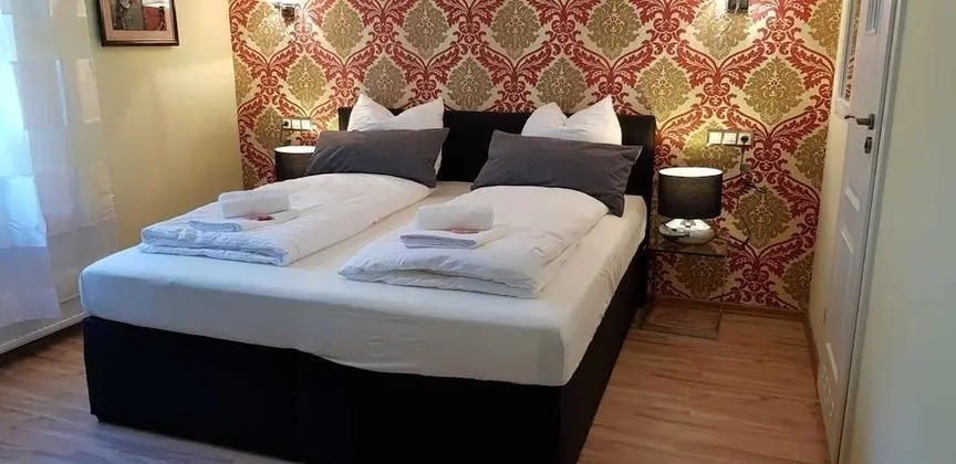 Comfort Tek Büyük veya İki Ayrı Yataklı Oda