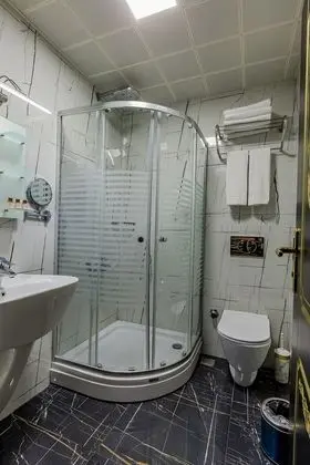 Deluxe Üç Kişilik Oda