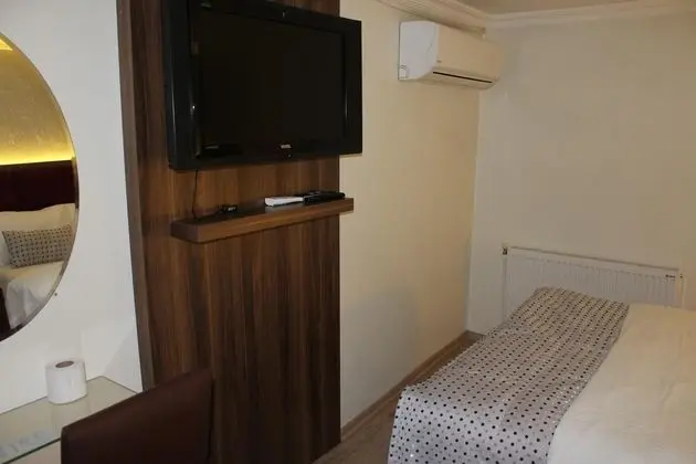 Çift Kişilik, Şehir Manzaralı