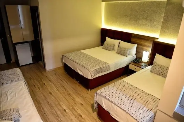 Dört Kişilik Oda, Şehir Manzaralı