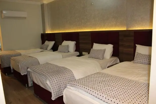 Dört Kişilik Oda, Şehir Manzaralı