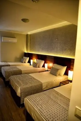 Dört Kişilik Oda, Şehir Manzaralı