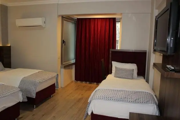 Triple, Şehir Manzaralı