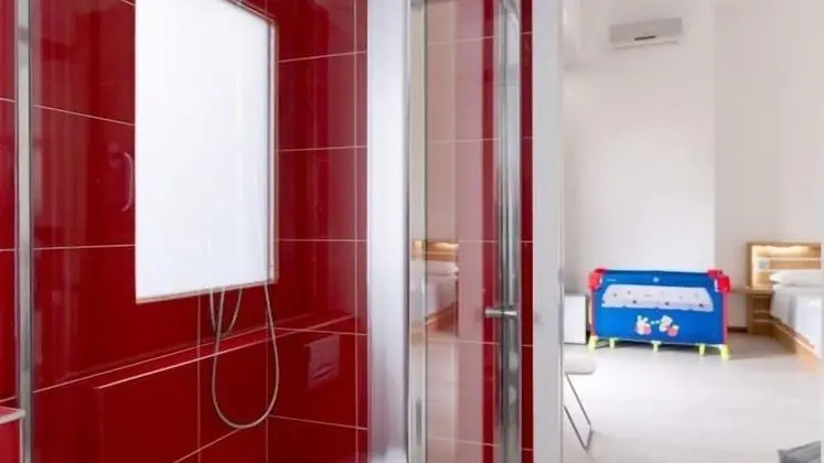 Classic Dört Kişilik Oda, 1 Büyük (Queen) Boy Yatak ve Çekyat