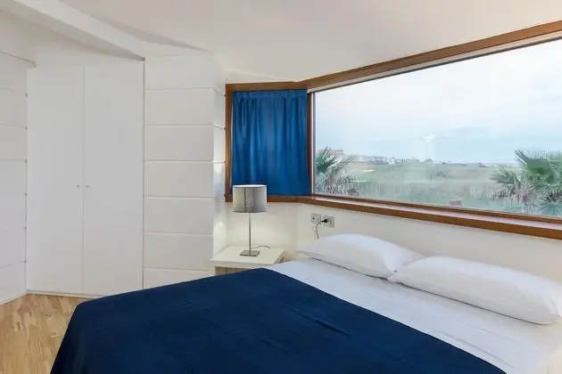 Deluxe Tek Büyük Yataklı Oda, Deniz Manzaralı