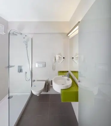 https://images.etstur.com/files/images/hotelImages/TR/215161/l/Lalila-Blue-Suites-Oda-356113.jpg