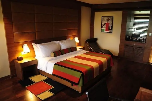 Luxury Oda