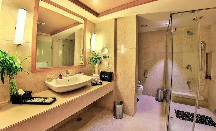 Luxury Oda