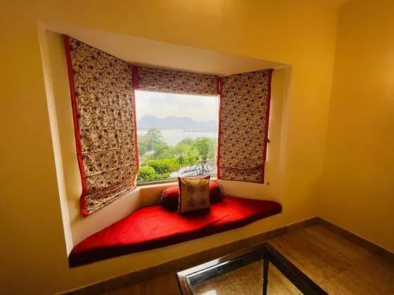 Deluxe İki Ayrı Yataklı Oda, 1 Tek Kişilik Yatak, Göl Manzaralı
