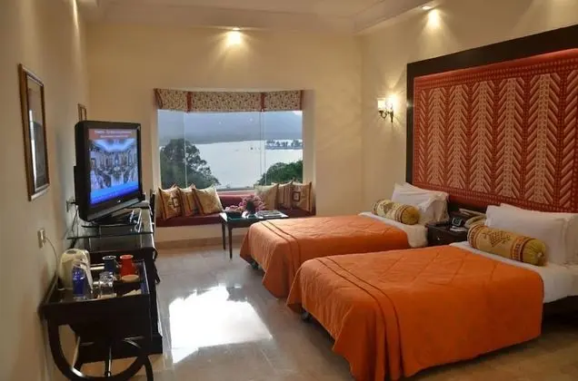 Deluxe İki Ayrı Yataklı Oda, 1 Tek Kişilik Yatak, Göl Manzaralı