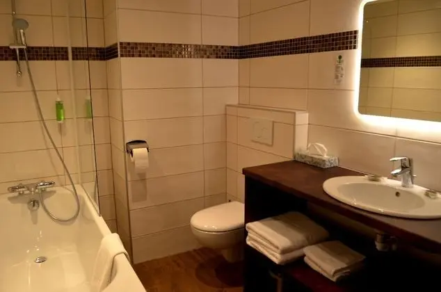 Tek Büyük veya İki Ayrı Yataklı Oda