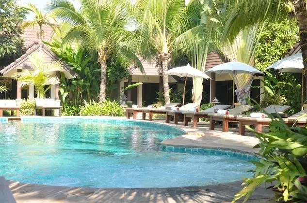 Poolside View Access Bungalow King Size