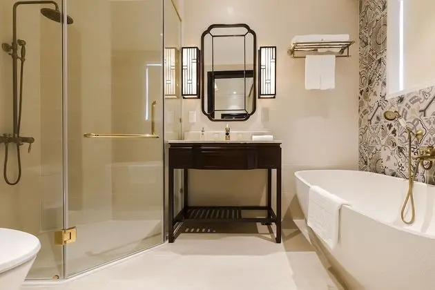 Luxury Tek Büyük Yataklı Oda, Balkon, Nehir Manzaralı