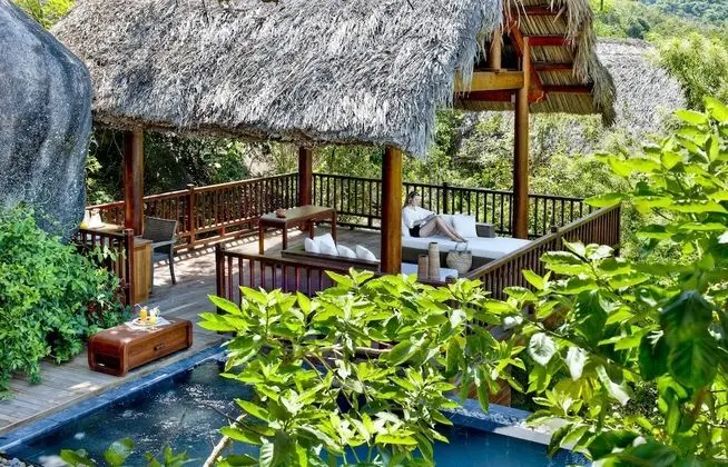 Hill Rock Pool villa