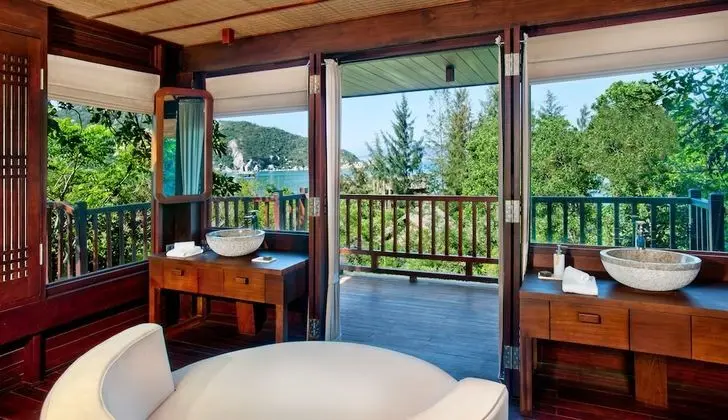 Hill Rock Pool villa