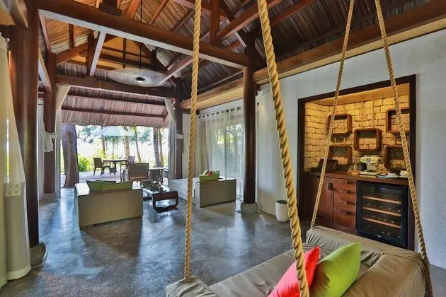 Villa (Lagoon Pool)