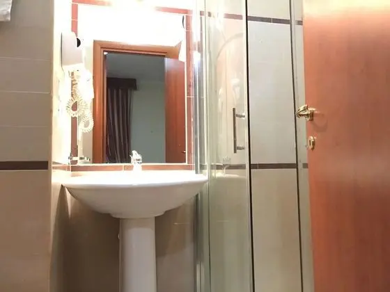 Standard Dört Kişilik Oda, Özel Banyo