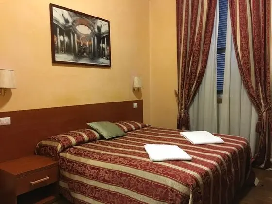 Standard Tek Büyük veya İki Ayrı Yataklı Oda, Özel Banyo