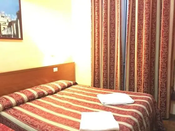 Standard Tek Büyük veya İki Ayrı Yataklı Oda, Özel Banyo